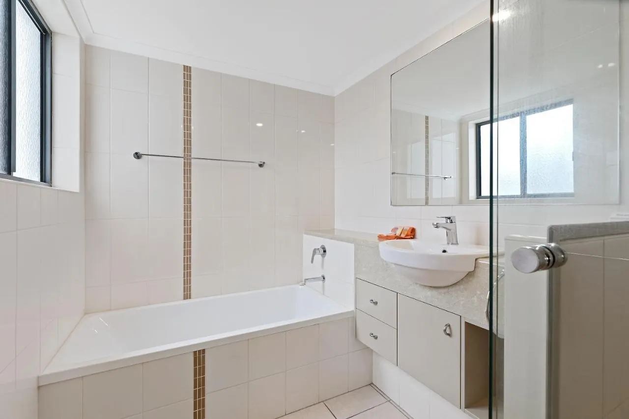 Riverdance Apartments Mooloolaba 4*,